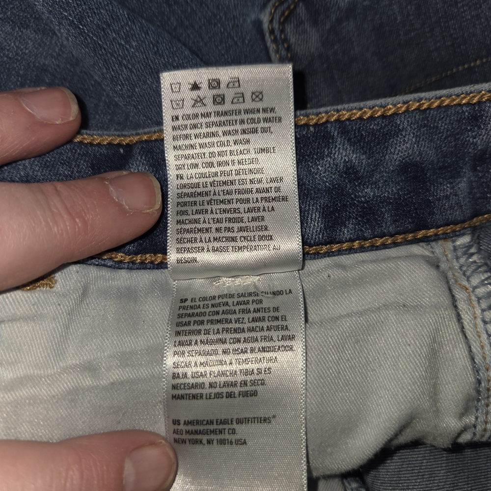 American Eagle Outfitters Light Blue Raw Edged Jeggins. Size 4. PPCP - Picture 10 of 10